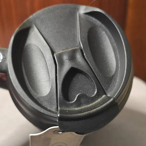 Mossy Oak Black and Camouflage Mug - Picture 3 of 7